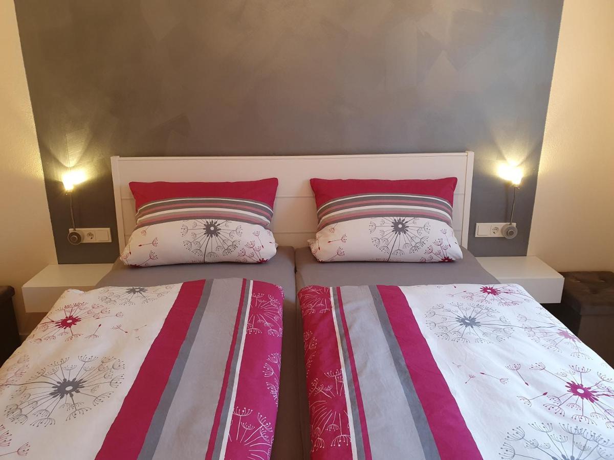 Haus Monika Apartment Целтинген-Рахтиг Екстериор снимка